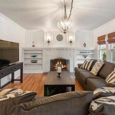 Gorgeous Downtown Bungalow, Walk Everywhere!!! Lake Geneva Buitenkant foto