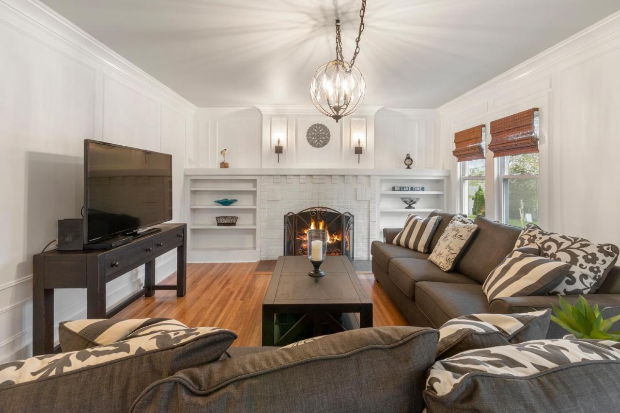 Gorgeous Downtown Bungalow, Walk Everywhere!!! Lake Geneva Buitenkant foto